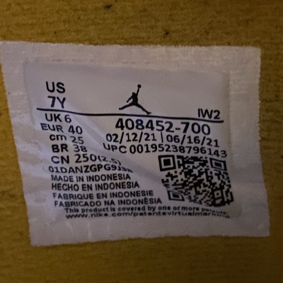 Jordan 4 Lightning (GS) (Grade School)
